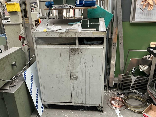 Verrijdbare alu werktafel en werkkast - afbeelding 3 van  9