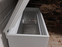 Verrijdbare bakdiepvries zanussi - afbeelding 4 van  4