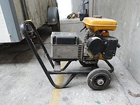 Verrijdbare benzine generator robin - afbeelding 2 van  10