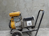 Verrijdbare benzine generator robin