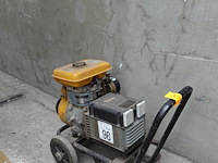 Verrijdbare benzine generator robin - afbeelding 4 van  10
