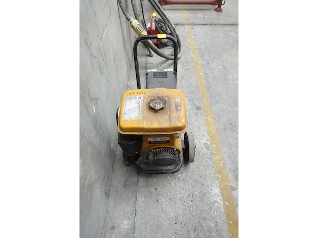 Verrijdbare benzine generator robin - afbeelding 6 van  10