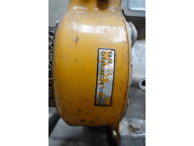 Verrijdbare benzine generator robin - afbeelding 8 van  10
