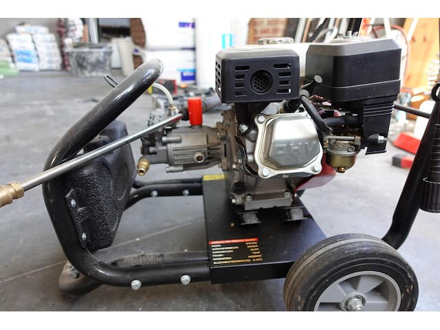 Verrijdbare benzine hogedrukreiniger project - afbeelding 6 van  7