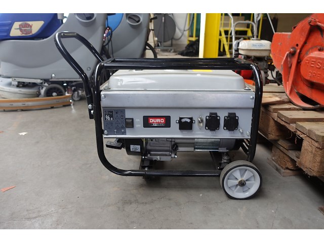 Verrijdbare benzinegenerator duro pro - afbeelding 1 van  12