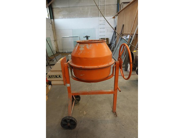 Verrijdbare betonmolen atika - afbeelding 3 van  6