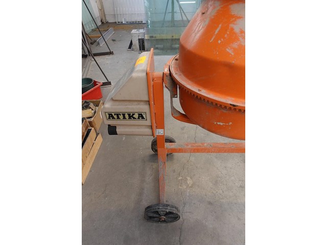 Verrijdbare betonmolen atika - afbeelding 6 van  6