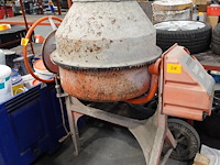 Verrijdbare betonmolen atika - afbeelding 1 van  6