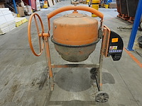 Verrijdbare betonmolen betomix