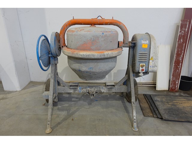 Verrijdbare betonmolen omaer - afbeelding 2 van  7