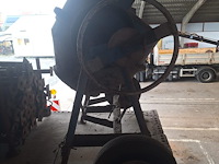 Verrijdbare betonmolen plevam