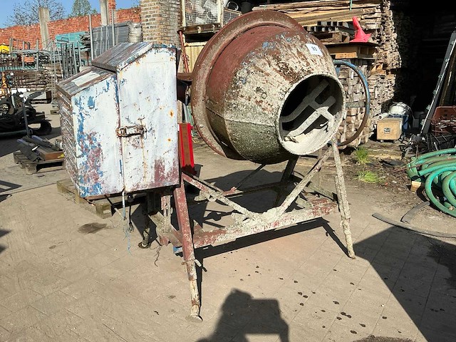 Verrijdbare betonmolen - afbeelding 1 van  5