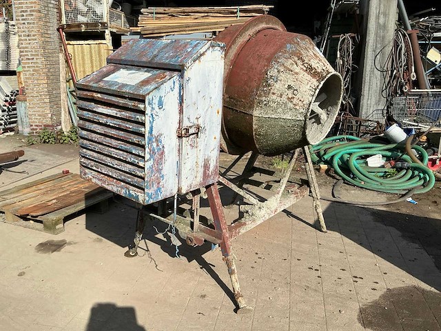 Verrijdbare betonmolen - afbeelding 2 van  5