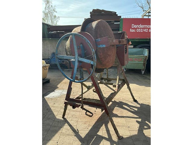 Verrijdbare betonmolen - afbeelding 4 van  5