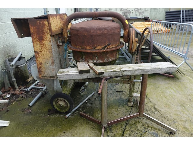Verrijdbare betonmolen - afbeelding 1 van  5