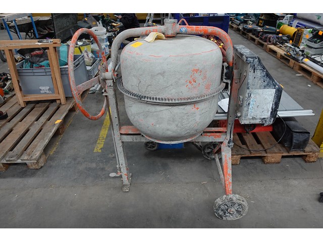 Verrijdbare betonmolen - afbeelding 1 van  4