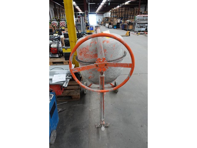 Verrijdbare betonmolen - afbeelding 3 van  4