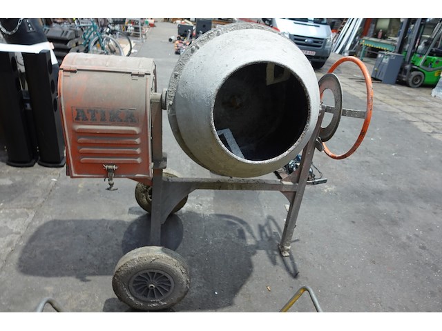 Verrijdbare betonneuze atika - afbeelding 1 van  6