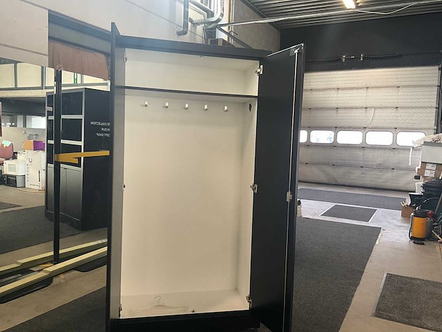 Verrijdbare beursstand met tv sony - afbeelding 3 van  11