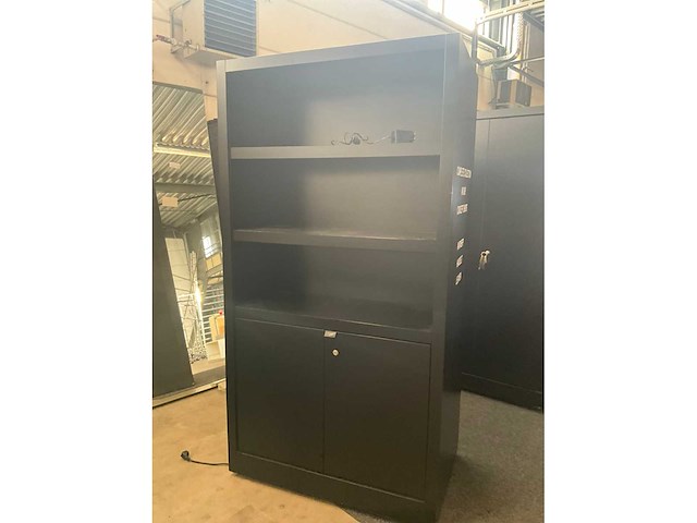 Verrijdbare beursstand met tv sony - afbeelding 2 van  10