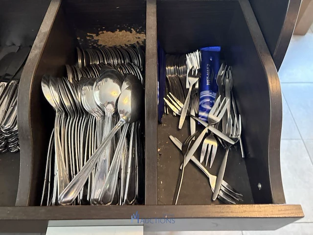 Verrijdbare buffetkast - afbeelding 5 van  9