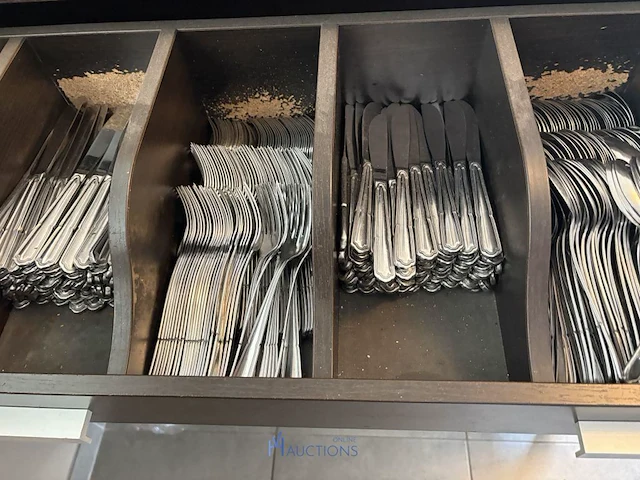 Verrijdbare buffetkast - afbeelding 6 van  9