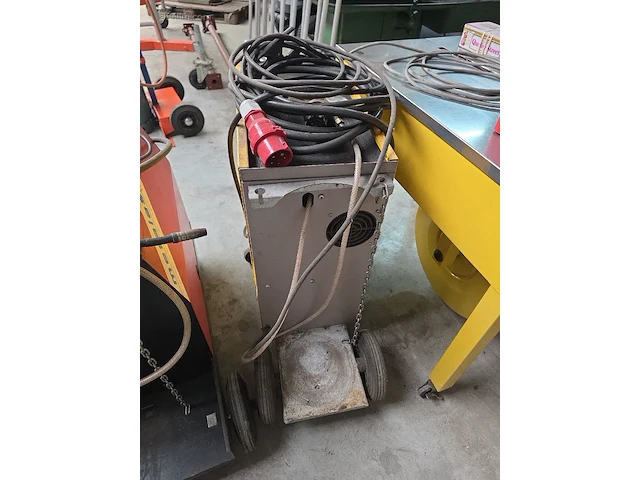 Verrijdbare compacte mig/mag toestel esab power... - afbeelding 5 van  5