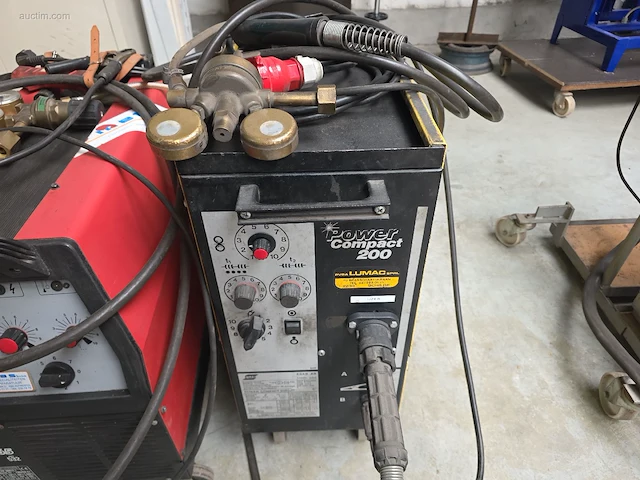 Verrijdbare compacte mig/mag toestel esab power... - afbeelding 1 van  4