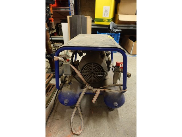 Verrijdbare compressor airpress - afbeelding 7 van  7