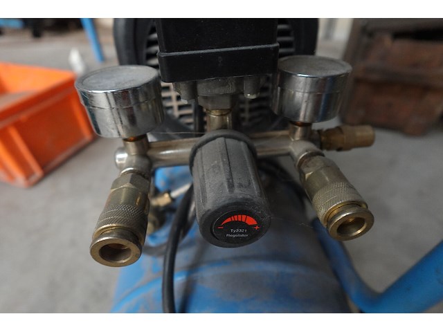 Verrijdbare compressor airpress - afbeelding 4 van  4