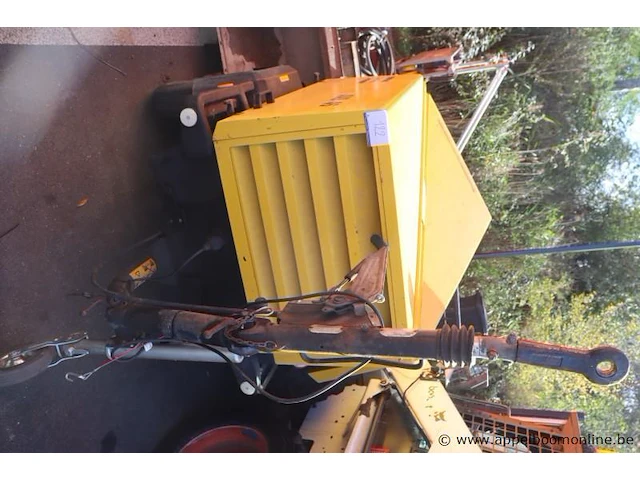 Verrijdbare compressor atlas copco xas 46, bj 1999, cap 20,4kw, compleet met toebehoren - afbeelding 7 van  8