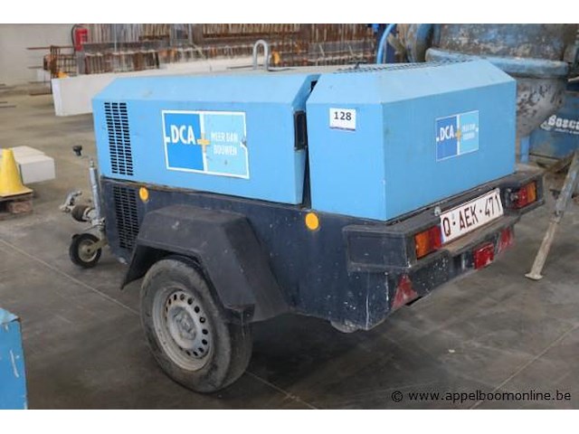 Verrijdbare compressor doosan r11b, sr nr un5741exxby4301, bj 2011, 8,6bar - afbeelding 1 van  4