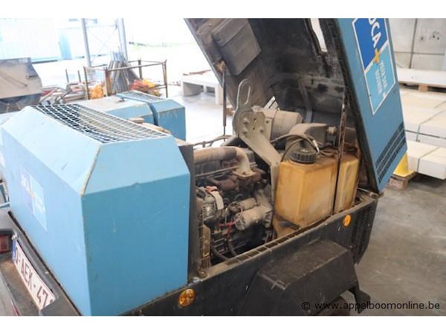 Verrijdbare compressor doosan r11b, sr nr un5741exxby4301, bj 2011, 8,6bar - afbeelding 2 van  4
