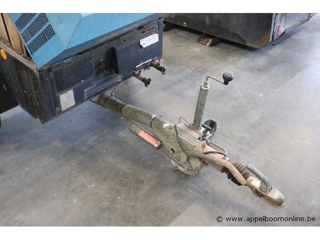 Verrijdbare compressor doosan r11b, sr nr un5741exxby4301, bj 2011, 8,6bar - afbeelding 3 van  4