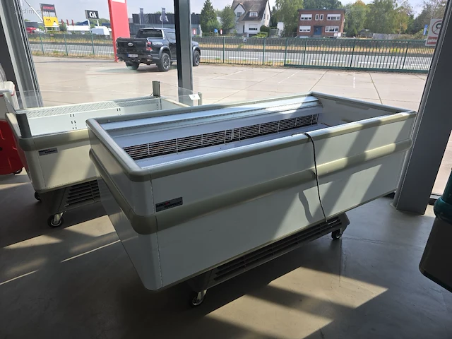 Verrijdbare diepvries eiland isa ecoplintos 200... - afbeelding 1 van  5