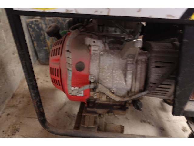 Verrijdbare diesel stroomgenerator - afbeelding 6 van  8
