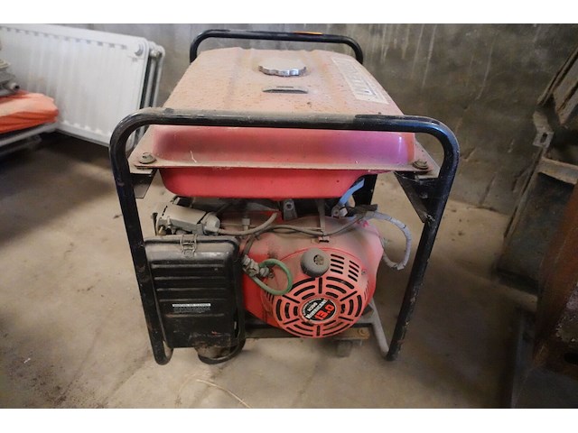 Verrijdbare diesel stroomgenerator - afbeelding 8 van  8