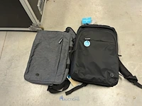 Verrijdbare flightcase met toetsenborden en laptoptassen hp - afbeelding 2 van  3