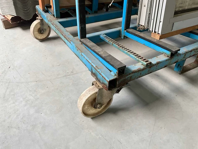 Verrijdbare glasbok - afbeelding 2 van  4