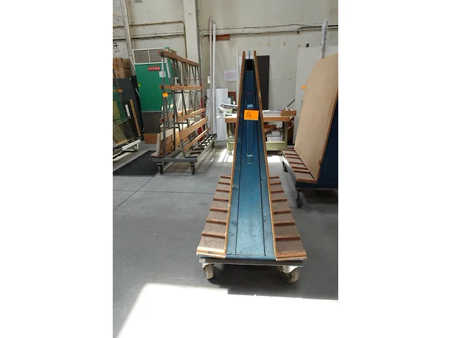 Verrijdbare glasbok - afbeelding 2 van  3