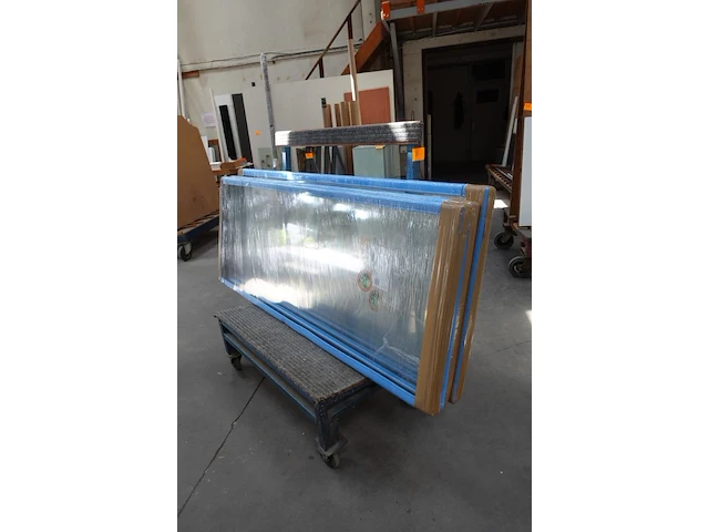 Verrijdbare glasbok - afbeelding 1 van  2