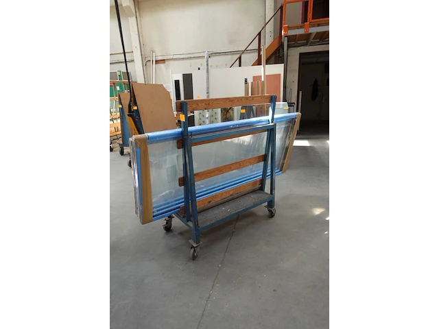 Verrijdbare glasbok - afbeelding 2 van  2