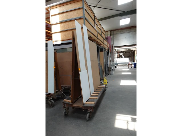 Verrijdbare glasbok - afbeelding 1 van  3