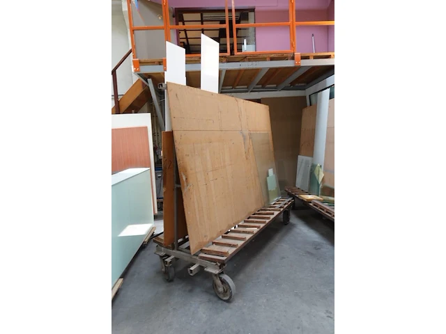 Verrijdbare glasbok - afbeelding 2 van  2