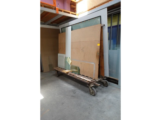 Verrijdbare glasbok - afbeelding 2 van  3