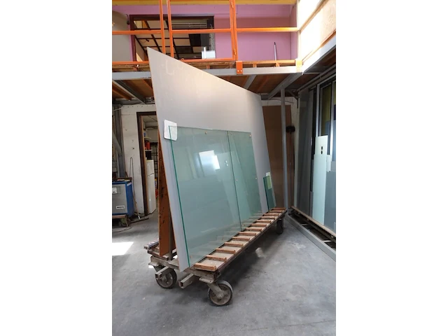 Verrijdbare glasbok - afbeelding 3 van  3