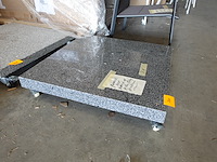 Verrijdbare graniet parasolvoet - afbeelding 2 van  3