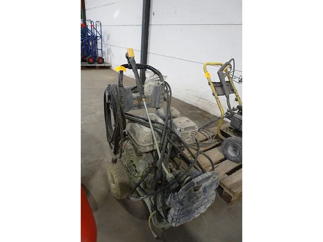 Verrijdbare hogedrukreiniger dewalt - afbeelding 2 van  6