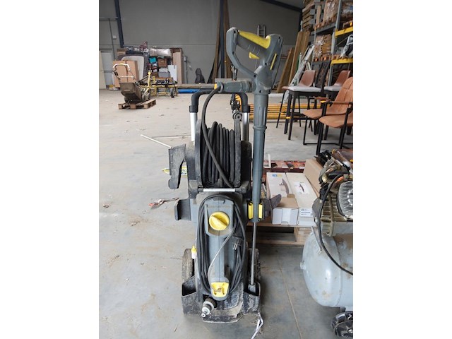 Verrijdbare hogedrukreiniger karcher - afbeelding 1 van  3
