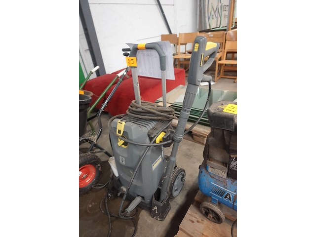 Verrijdbare hogedrukreiniger karcher - afbeelding 2 van  4